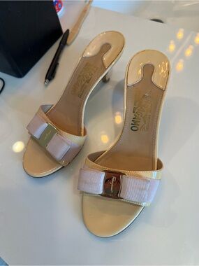 Salvatore Ferragamo Pale Pink Patent Vara Bow Slide Mules